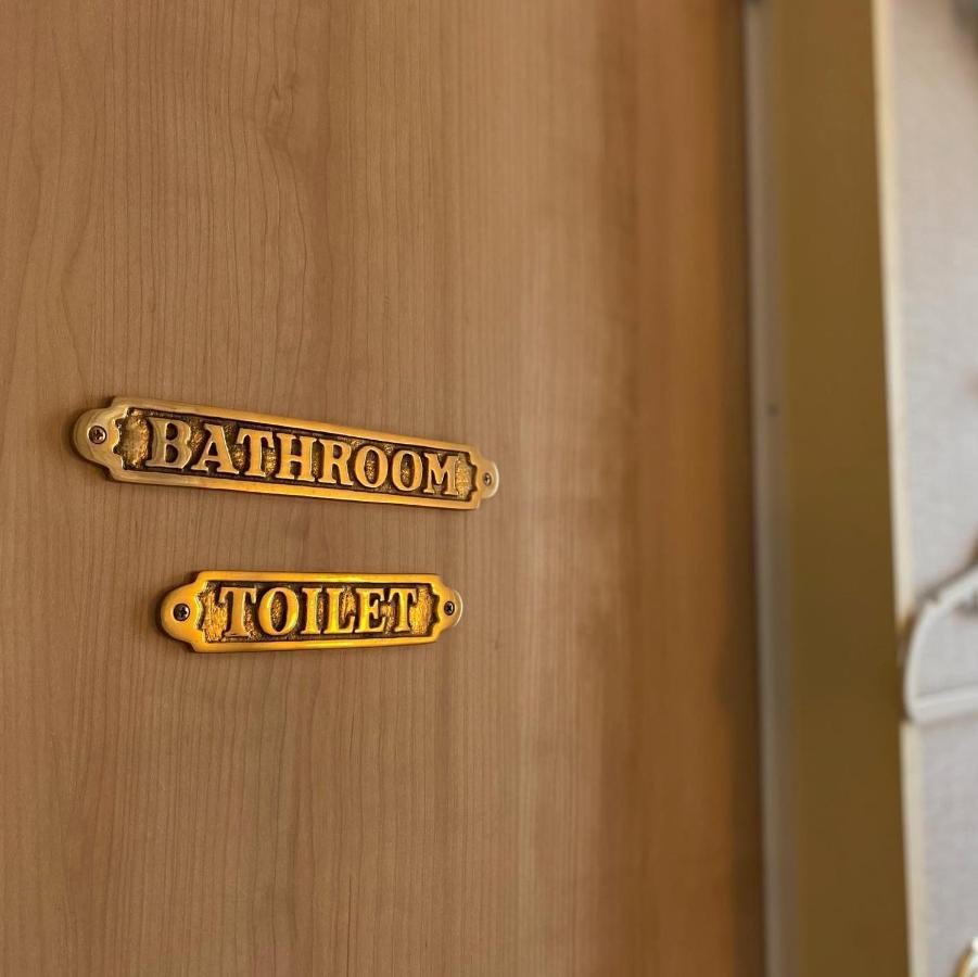 טוקיו The Wardrobe Hostel Shibuya Roppongi מראה חיצוני תמונה